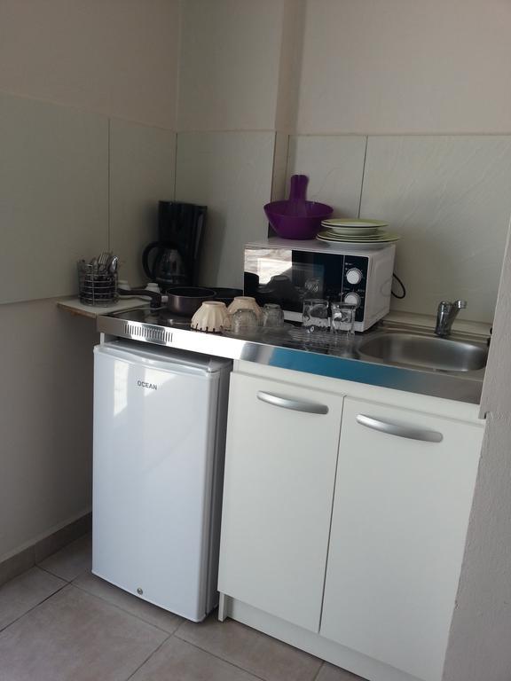 L'Annexe 66 , Saint Denis Centre Ville , A 200 M De La Rue Pietonne , Du Petit Marche Et Du Leader Price , Sur Une Rue Calme, Parking Gratuit Sur La Rue Exteriör bild